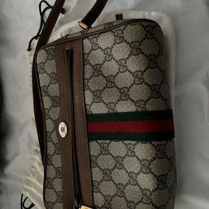 Gucci classic purse